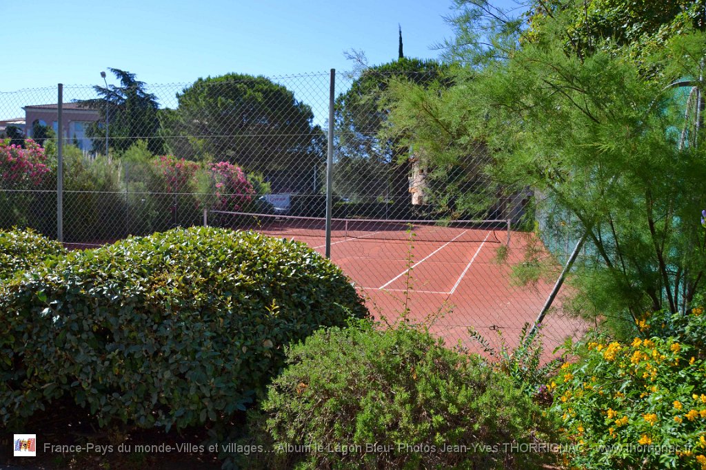 DSC0038.JPG - Cours de tennis A, côté Nord - 23 juin 2015