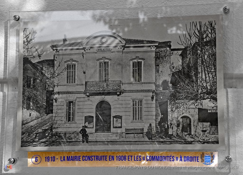 DSC 0010.jpg - Carte postale de l'ancienne mairie.