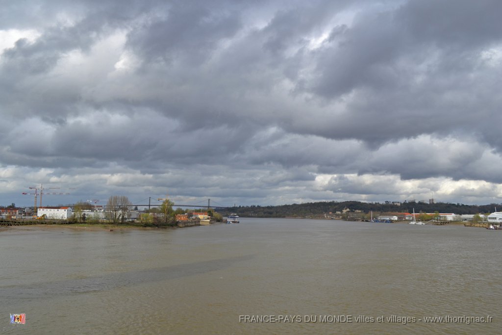 DSC 0061.JPG - Vue sur la Garonne, côté Estuaire. 04/04/2013