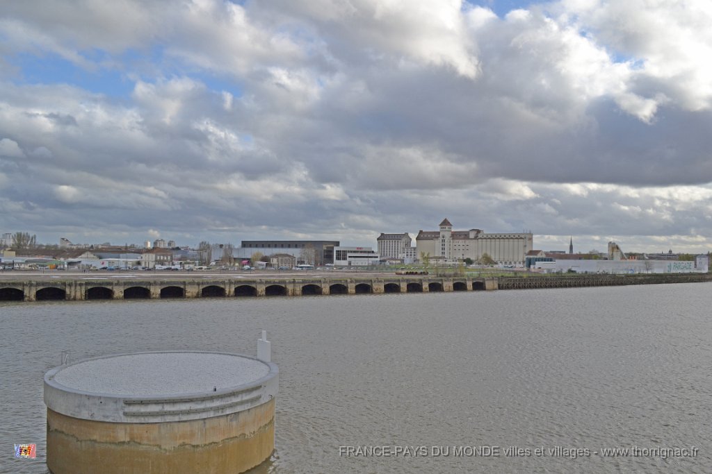 DSC 0105.JPG - Les quais, côté Rive Droite. 04/04/2013