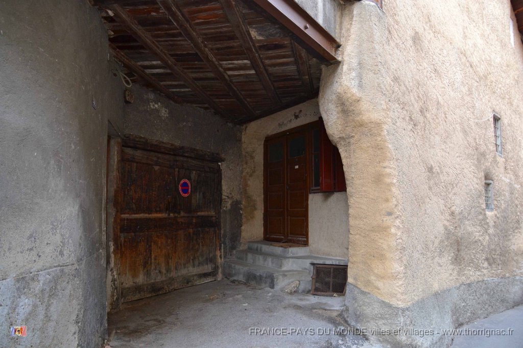 Rue Saint Roch 1.JPG - Rue du Bacchu-Ber. Septembre 2013