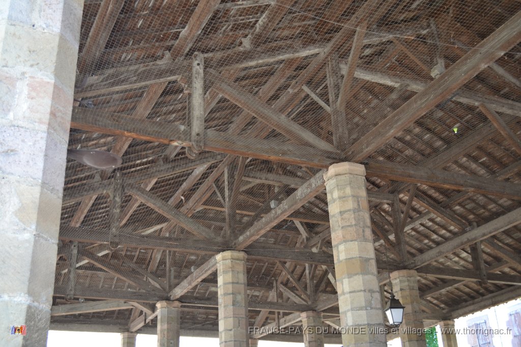 DSC 0065.JPG - La halle.