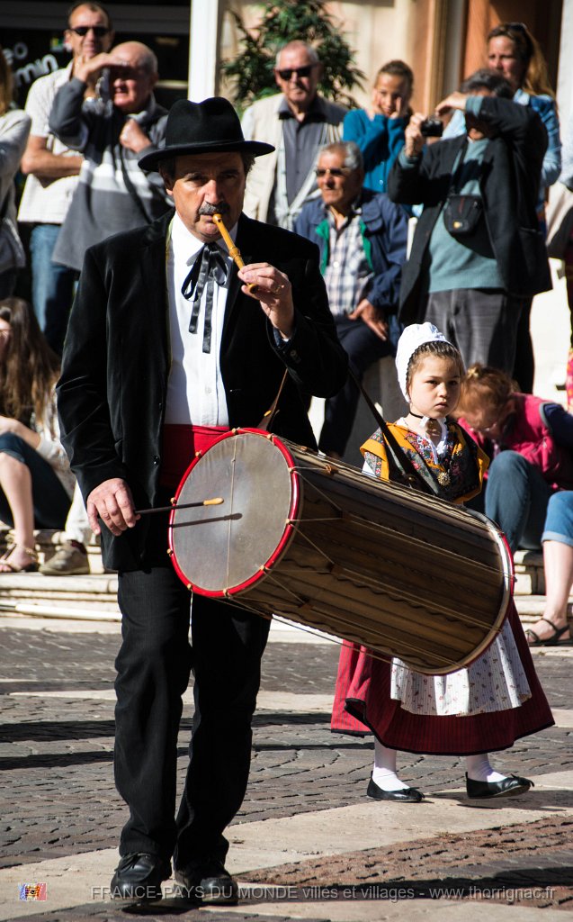 21.jpg - Fréjus - Bravade en l'honneur de Saint François de Paule - Avril 2017.