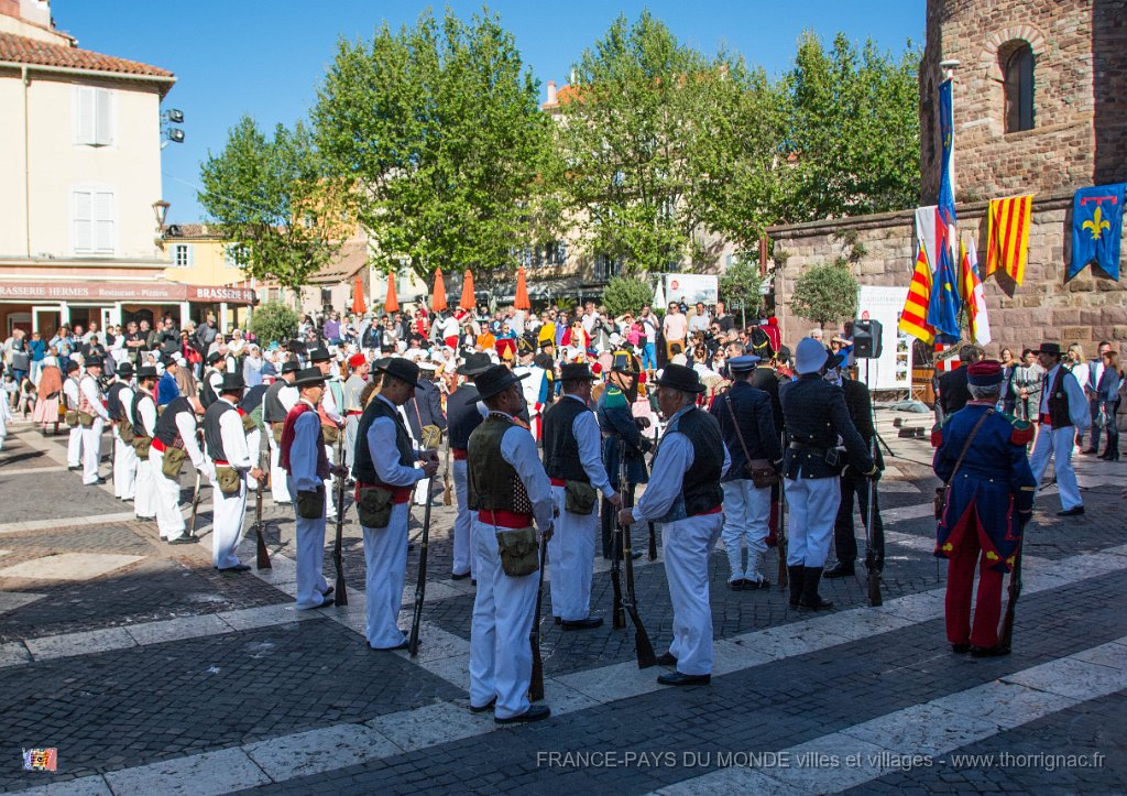 25.jpg - Fréjus - Bravade en l'honneur de Saint François de Paule - Avril 2017.
