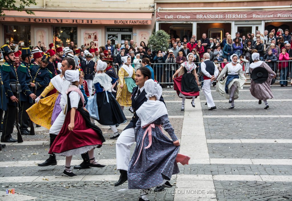 44.jpg - Fréjus - Bravade en l'honneur de Saint François de Paule - Avril 2017.