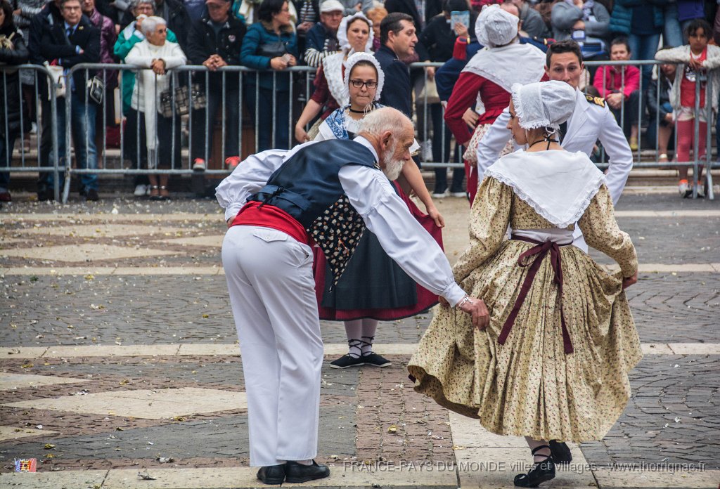 54.jpg - Fréjus - Bravade en l'honneur de Saint François de Paule - Avril 2017.