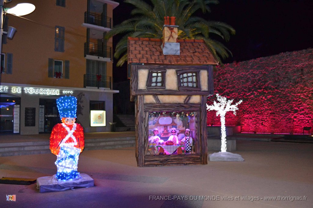 illuminations Frejus 2012 11.JPG - illuminations Frejus 2012