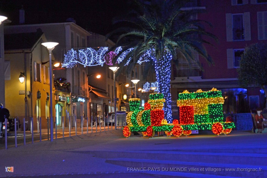 illuminations Frejus 2012 13.JPG - illuminations Frejus 2012