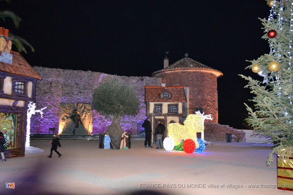 illuminations Frejus 2012 5.JPG - illuminations Frejus 2012