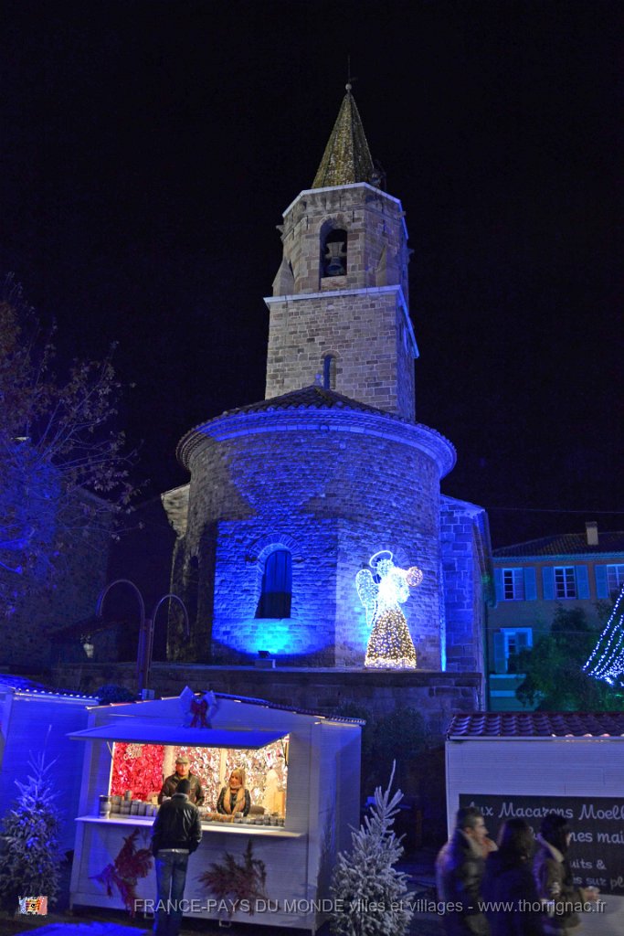 Frejus 08 decembre 2013 13.JPG - Sur le côté de la Cathédrale Sainte-Léonce. 08 décembre 2013