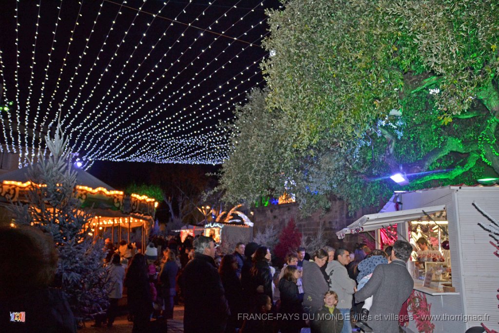 Frejus 08 decembre 2013 45.JPG - Place Formigé.08 décembre 2013