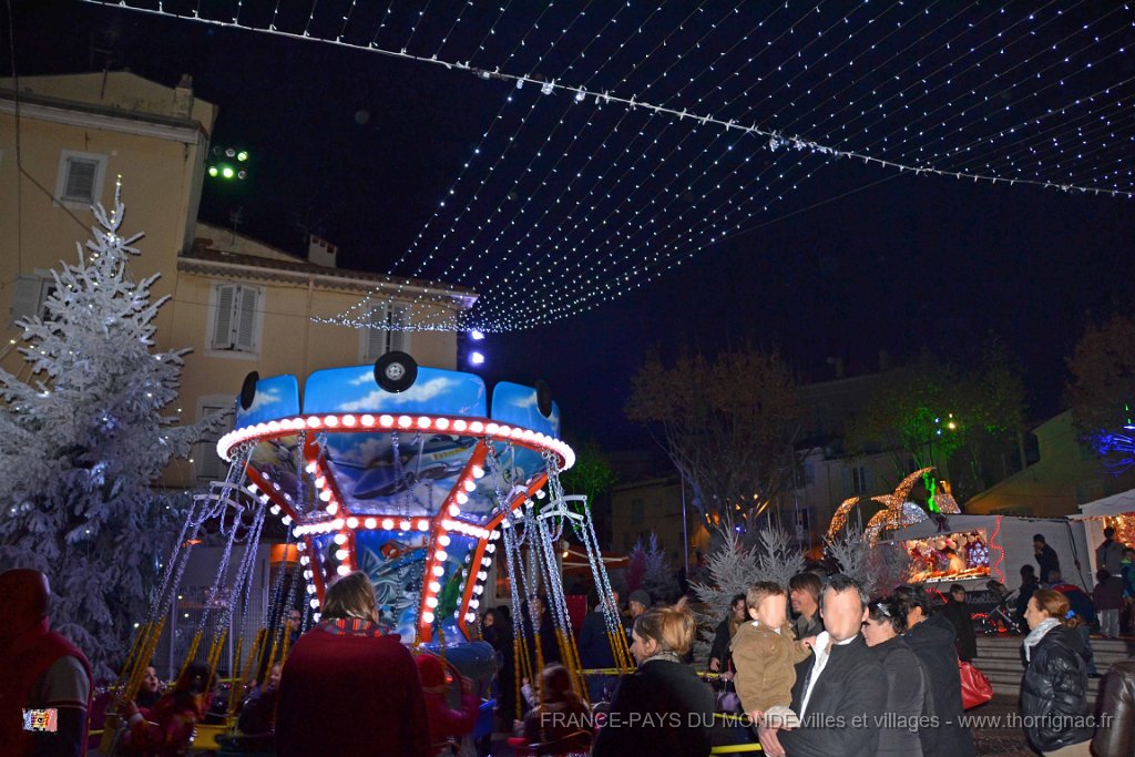 Frejus 08 decembre 2013 46.JPG - Place Formigé.08 décembre 2013
