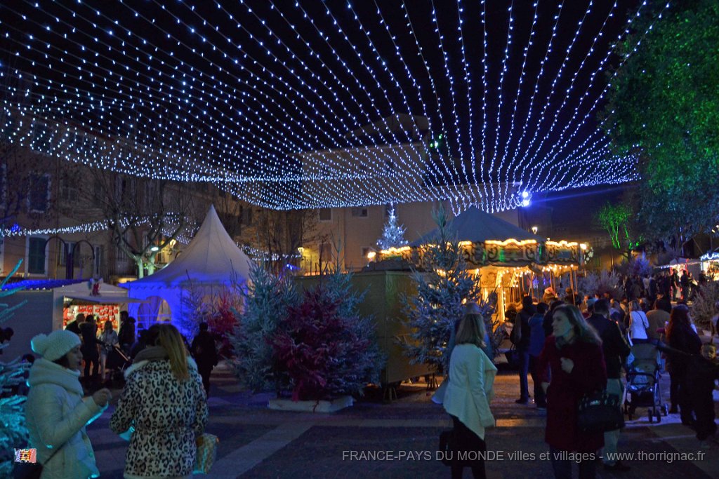 Frejus 08 decembre 2013 5.JPG - Place Formigé.08 décembre 2013