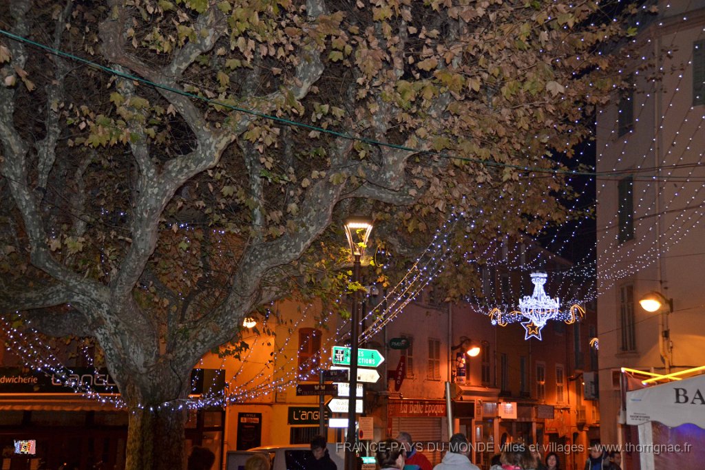Frejus 08 decembre 2013 51.JPG - Place de la Liberté.08 décembre 2013