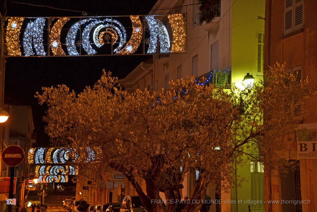 Frejus 08 decembre 2013 53.JPG - Rue Jean Jaurès.08 décembre 2013