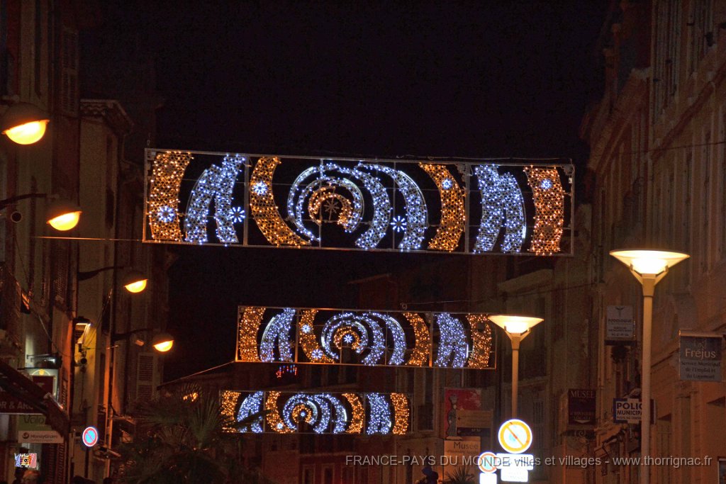 Frejus 08 decembre 2013 64.JPG - Rue Jean Jaurès.08 décembre 2013