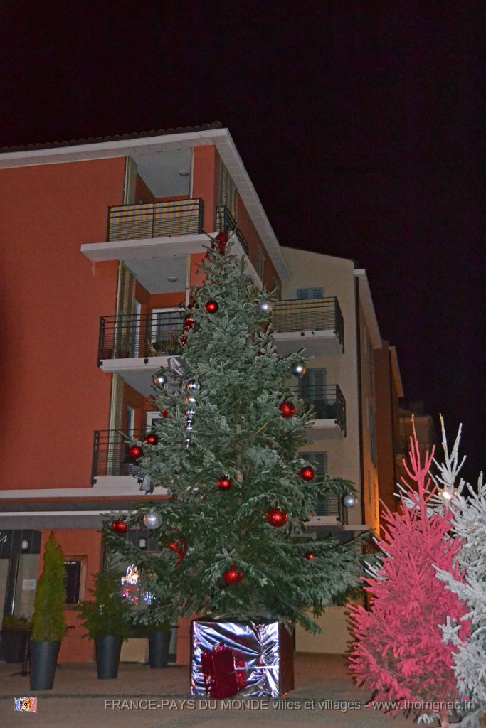 Frejus 08 decembre 2013 66.JPG - Place Mangin.08 décembre 2013