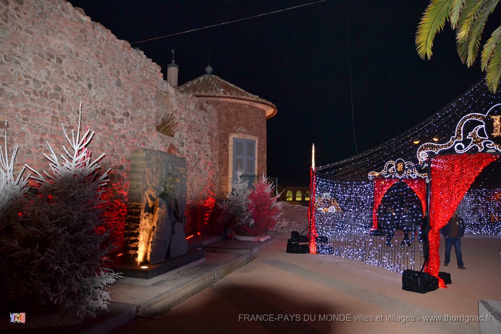 Frejus 08 decembre 2013 67.JPG - Place Mangin.08 décembre 2013