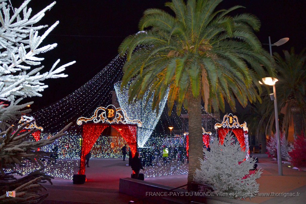 Frejus 08 decembre 2013 68.JPG - Place Mangin.08 décembre 2013