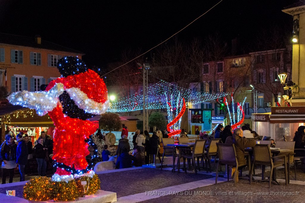 Illuminations Frejus 2019 32.jpg - Fréjus (83) - Fin d'année 2019.