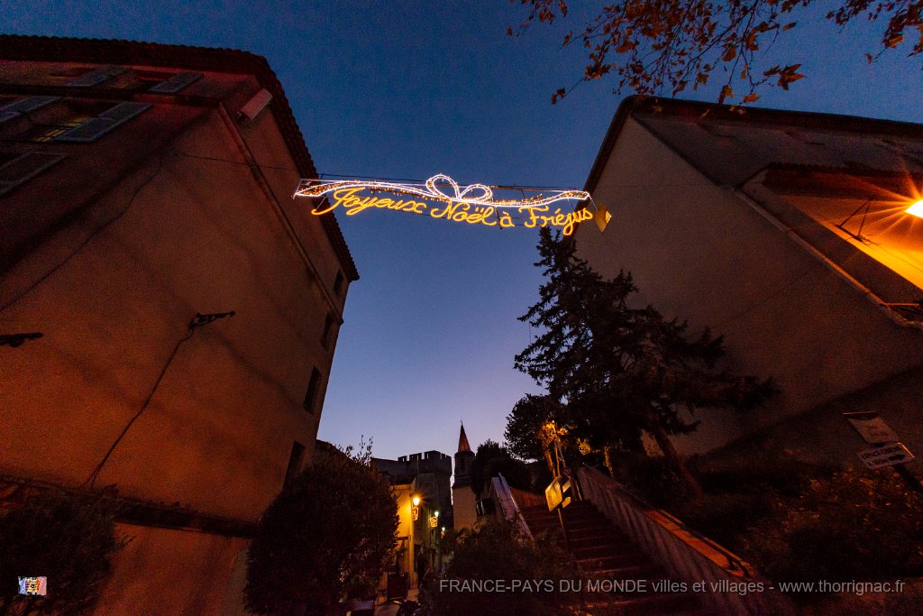 Illuminations Frejus 2020 24.jpg - Fréjus (83) - Fin d'année 2020.