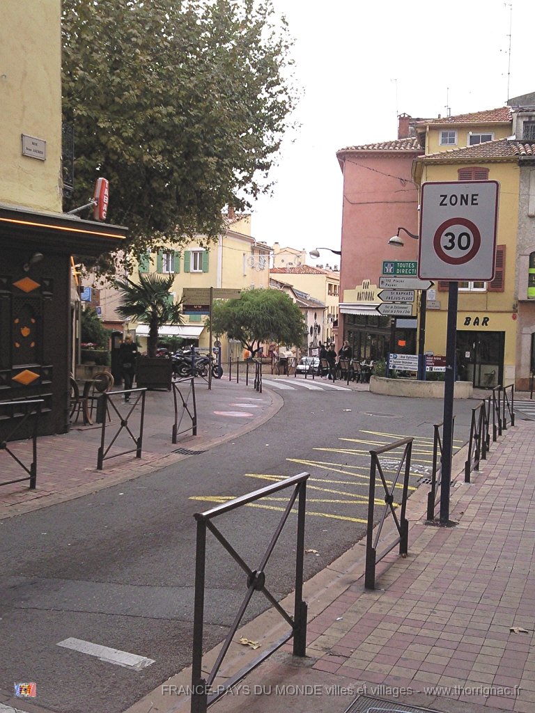 08112010 15.jpg - La rue Jean Jaurès, à gauche la rue Grisolles.