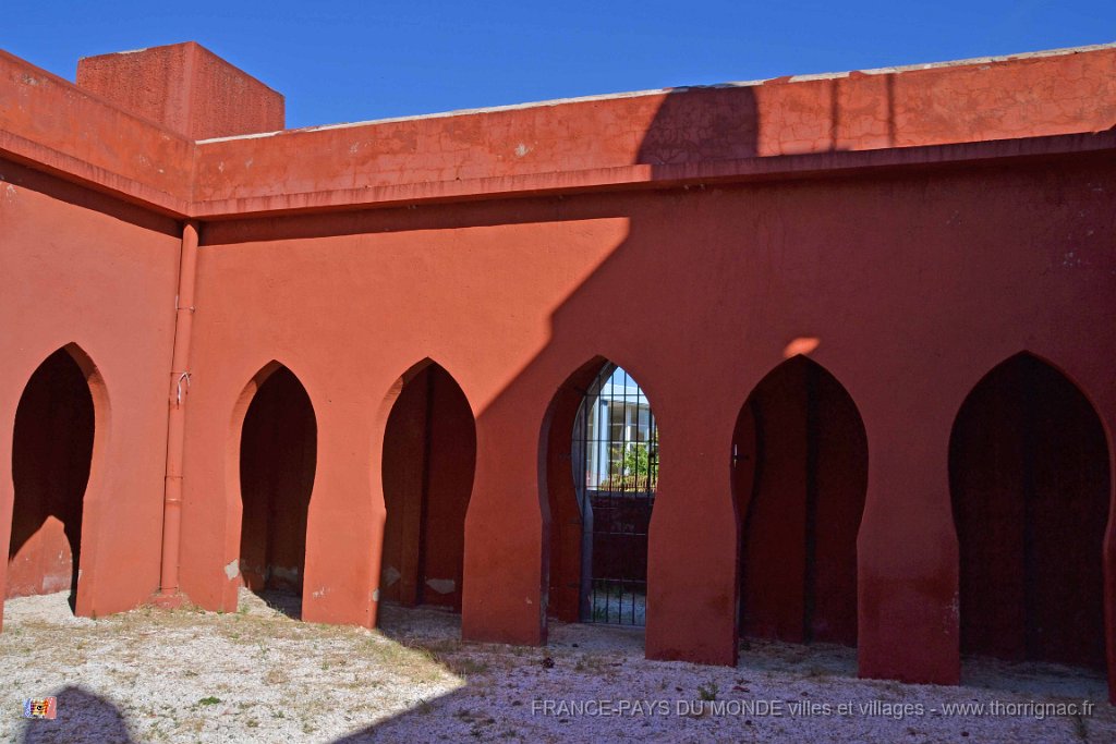 Mosquee Soudanaise 14 09 2013 6.jpg - Mosquée soudanaise. Septembre 2013.