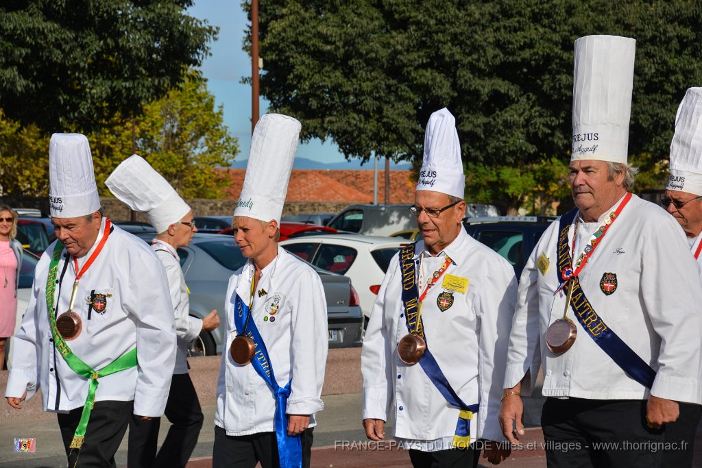 omelette geante 12.jpg - Fréjus (83) - L'omelette géante - 10 septembre 2017.