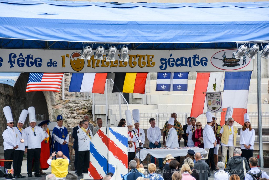 omelette geante 30.jpg - Fréjus (83) - L'omelette géante - 10 septembre 2017.