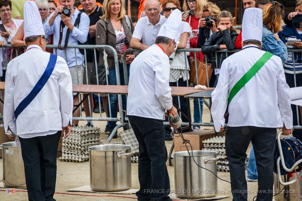 omelette geante 31.jpg - Fréjus (83) - L'omelette géante - 10 septembre 2017.