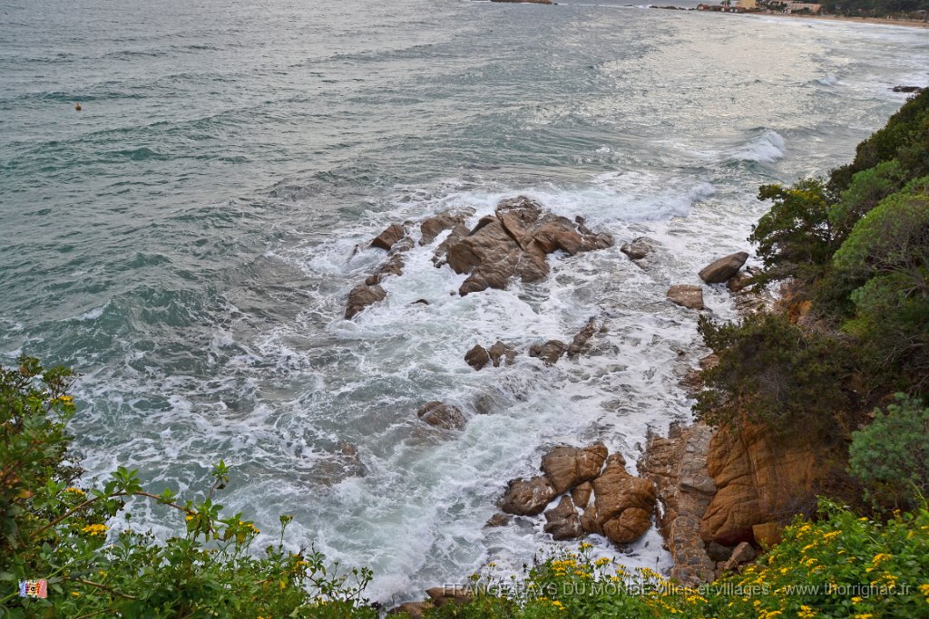 Calanque du Four des Maures Le lavandou 2.JPG - Calanque du Four des Maures.  Le 05 décembre sous la pluie.