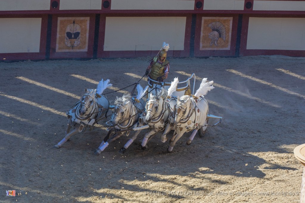 Les arenes 57.jpg - Puy du Fou (85) - Les arènes - Mai 2019