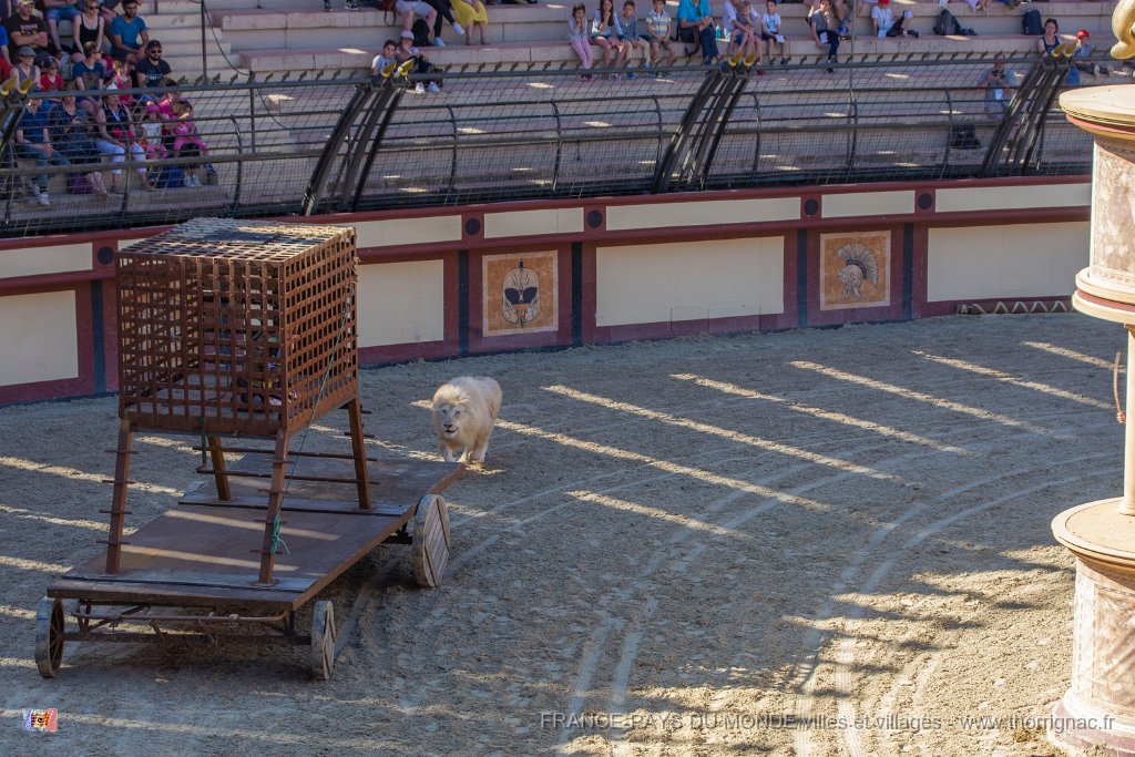Les arenes 65.jpg - Puy du Fou (85) - Les arènes - Mai 2019