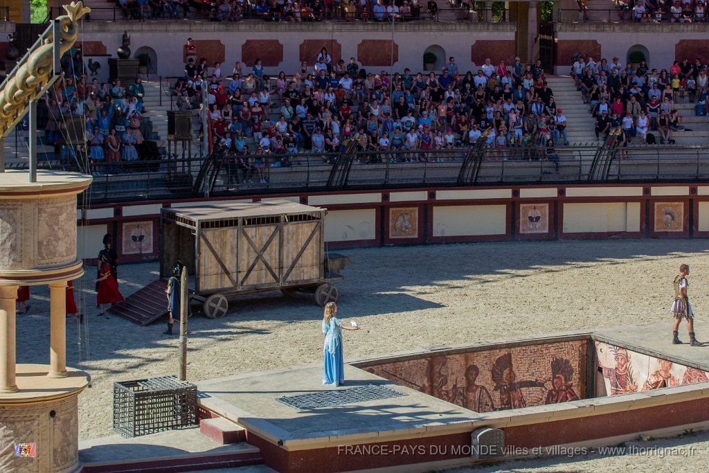 Les arenes 70.jpg - Puy du Fou (85) - Les arènes - Mai 2019