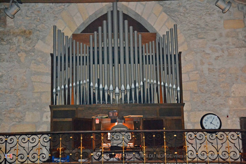 Eglise Saint Martin  Pessac 23 12 2013 5.JPG - Pessac - 33. Eglise Saint-Martin. 23 décembre 2013