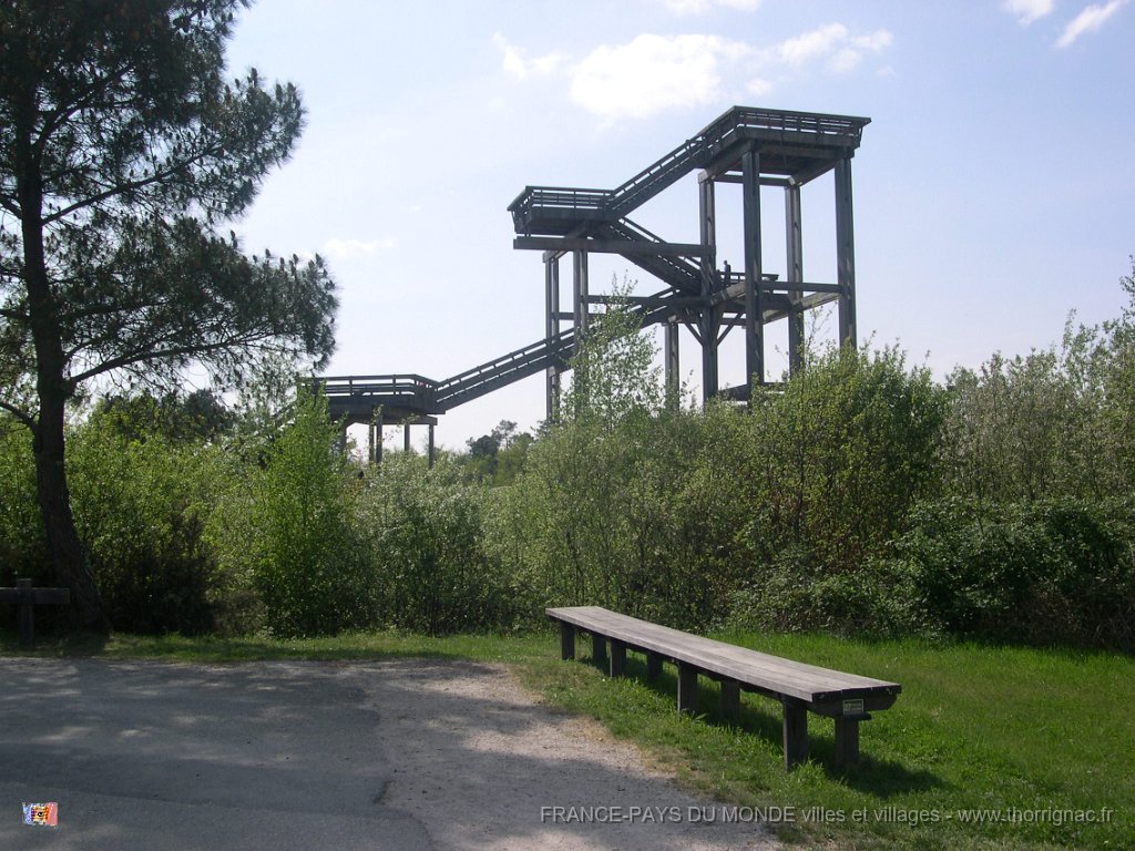 DSCN2420.JPG - Parc du Bourghail. Avril 2010.