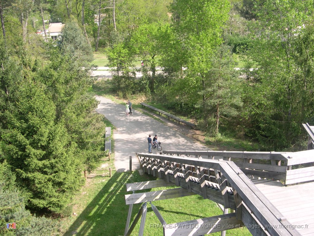 DSCN2432.JPG - Parc du Bourghail. Avril 2010.