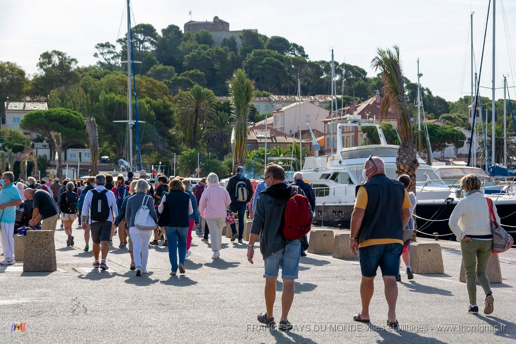 Le port 14.jpg - 04  - Porquerolles (Hyères) - 83 - Arrivée sur l'Ile