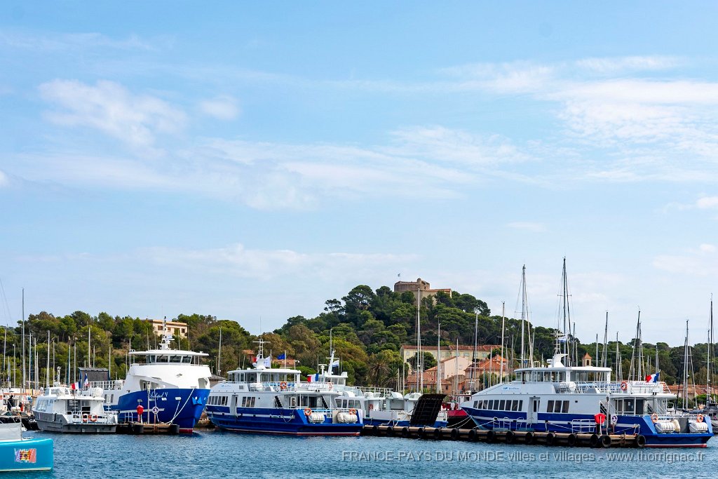 Le port 19.jpg - 23  - Porquerolles (Hyères) - 83 - L'embarcadère