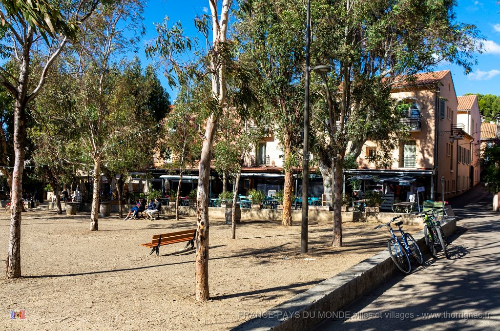 Place d Armes et ses environs 4.jpg - 47  - Porquerolles (Hyères) - 83 - Place d'Armes