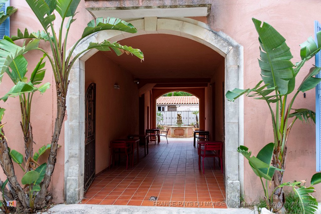 entree d une residence.jpg - 49  - Porquerolles (Hyères) - 83 - Entrée d'une résidence