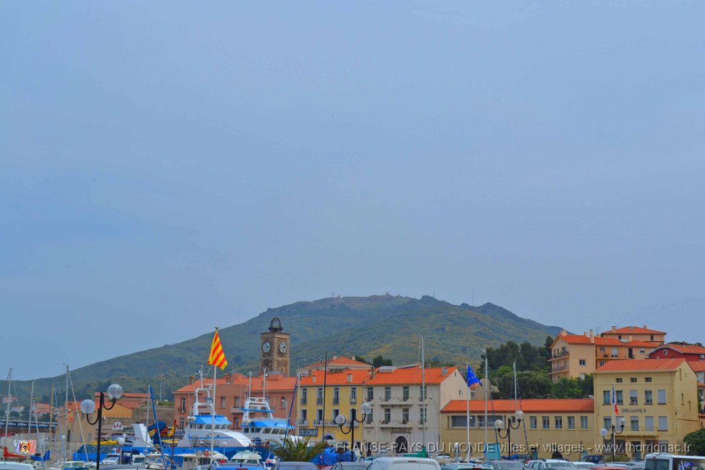 Port Vendres 14 mai 2013 37.JPG - Port-Vendres. Vue sur la Tour de l'Horloge. Mai 2013