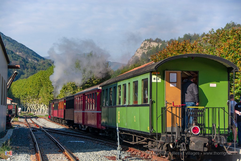 Petit train des Pignes 04 octobre 2018 28.jpg - Puget Théniers (06) - Entrevaux (04) - Annot (04) - 04 octobre 2018.