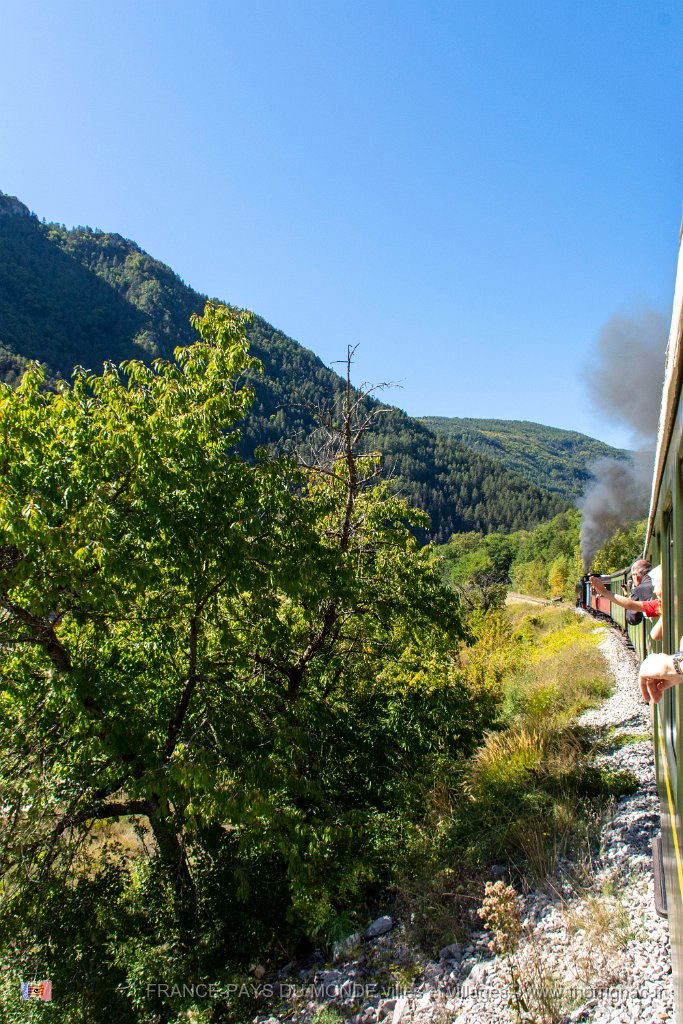Train des Pignes 29 09 2019 29.jpg - Puget Théniers (06) - Entrevaux (04) - Annot (04) - 29 septembre 2019