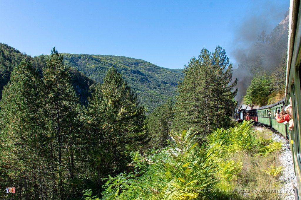 Train des Pignes 29 09 2019 32.jpg - Puget Théniers (06) - Entrevaux (04) - Annot (04) - 29 septembre 2019