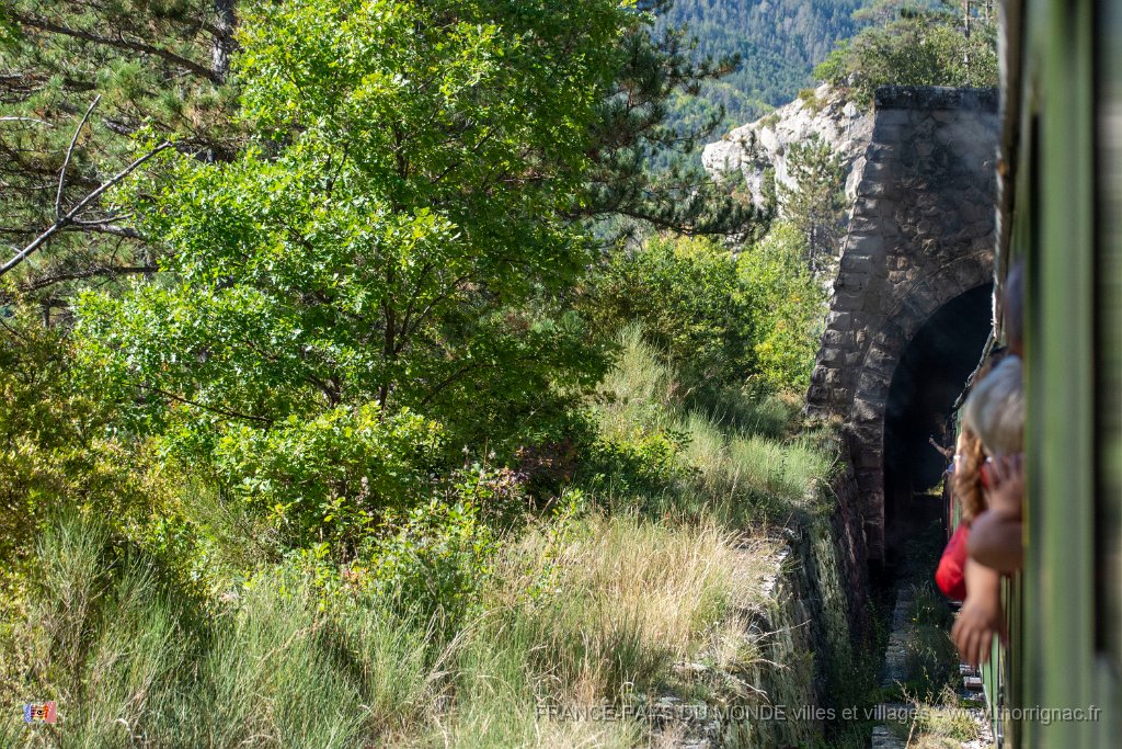 Train des Pignes 29 09 2019 33.jpg - Puget Théniers (06) - Entrevaux (04) - Annot (04) - 29 septembre 2019