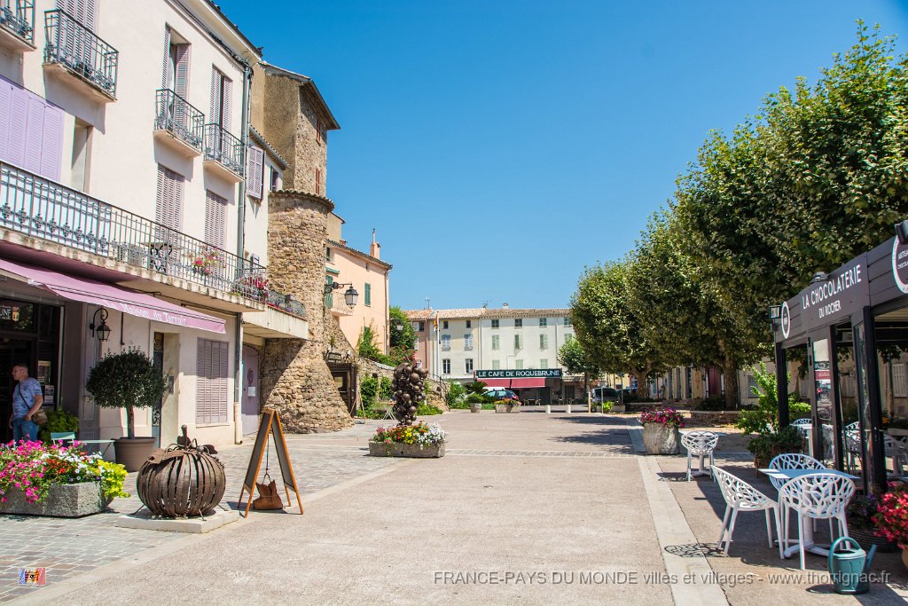 Roquebrune sur Argens 22 07 2018 28.jpg - Roquebrune sur Argens (83) - 22 juillet 2018