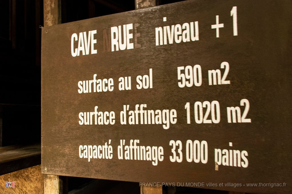 Roquefort mai 2019 25.jpg - Roquefort (12) - Le village et les caves - Mai 2019