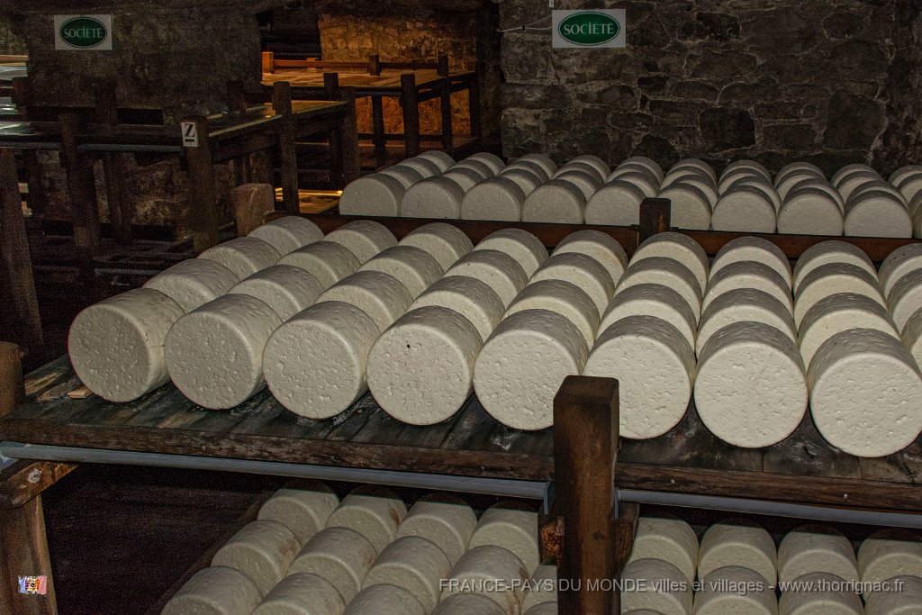 Roquefort mai 2019 29.jpg - Roquefort (12) - Le village et les caves - Mai 2019