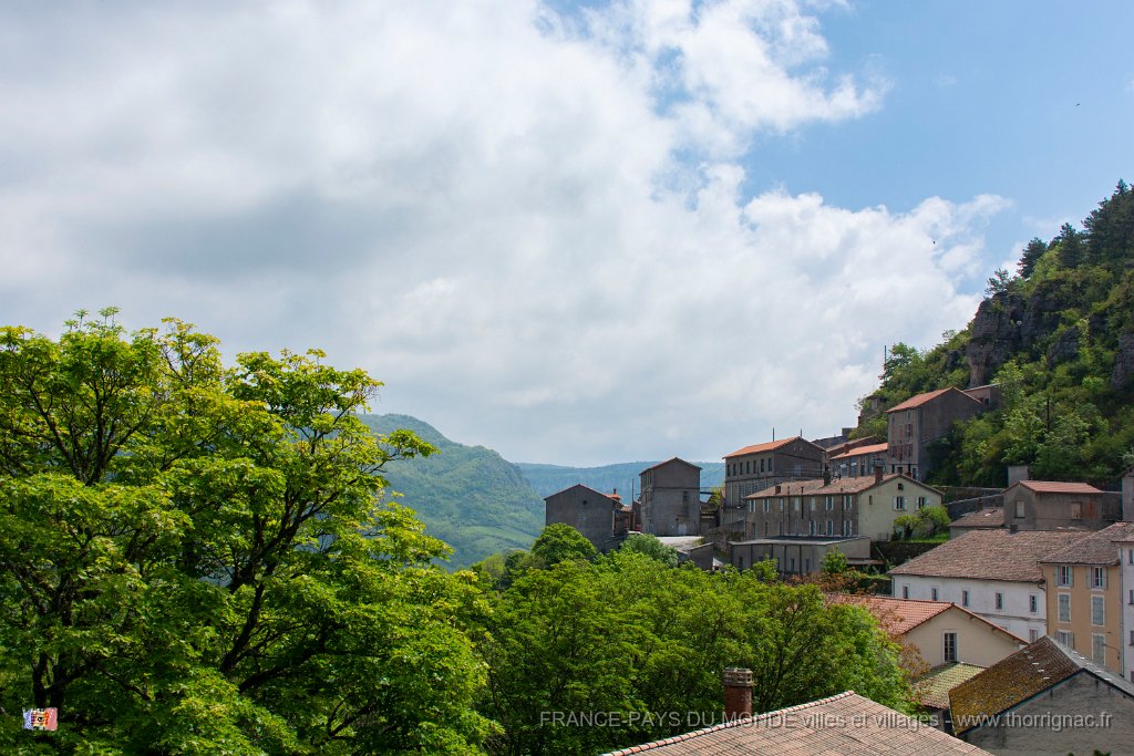 Roquefort mai 2019 50.jpg - Roquefort (12) - Le village et les caves - Mai 2019